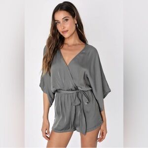 Lulu's Elegant Gray V-Neck Romper Size XS